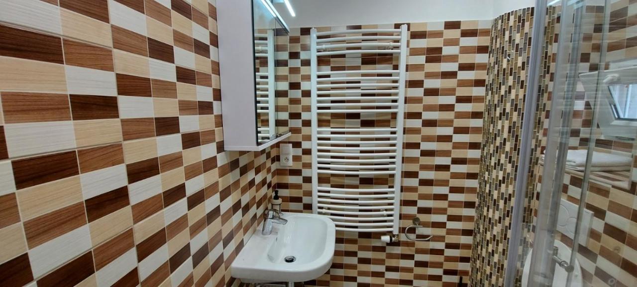 Apartment Krale Jiriho Karlovy Vary Kültér fotó